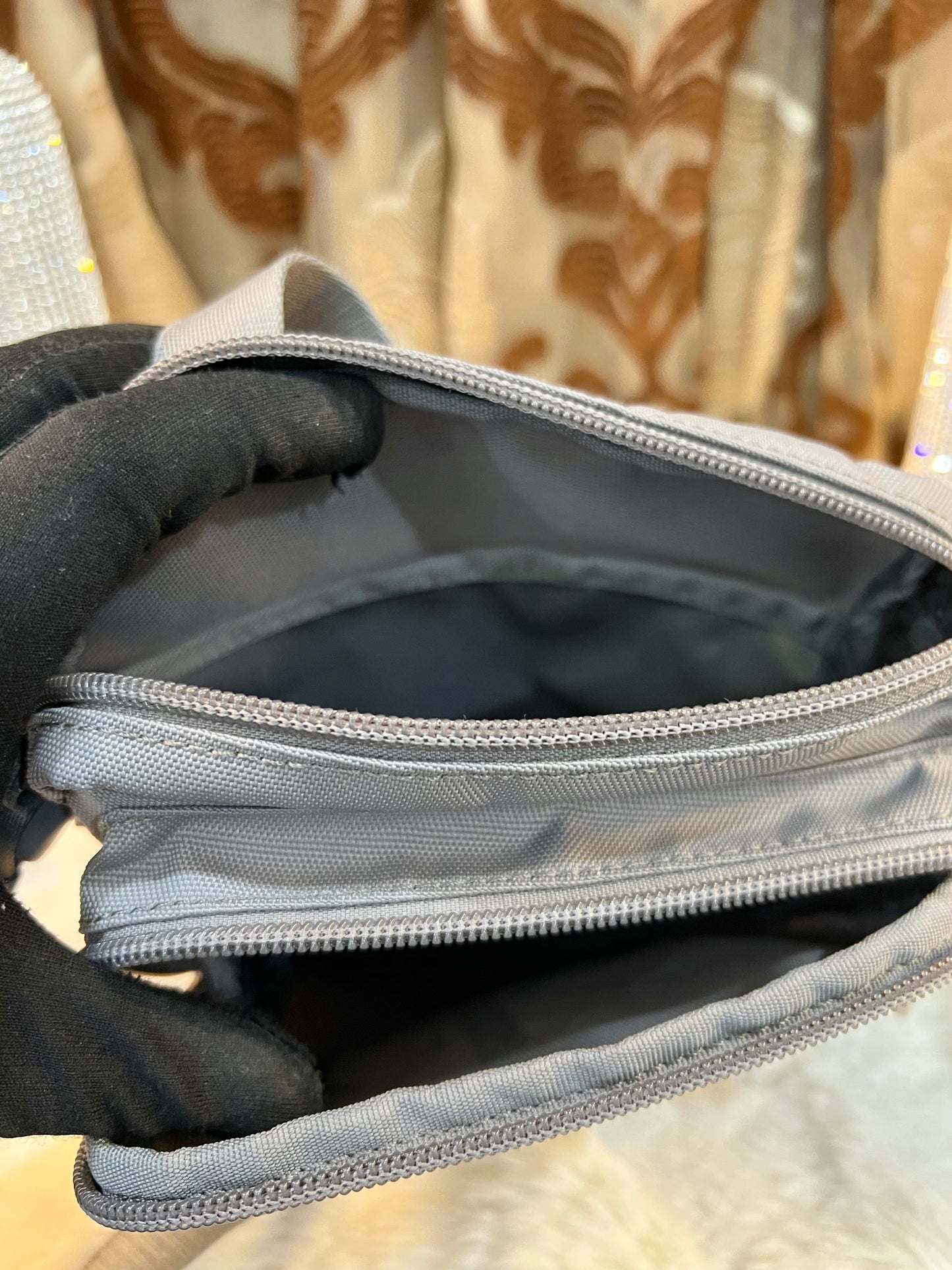 CALVIN KLEIN SPORT ESSENTIAL CAMERA BAG 17 - GRAY