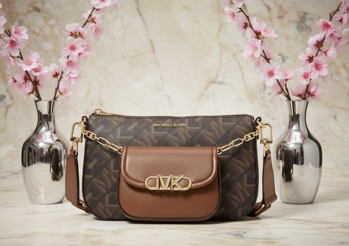 MICHAEL KORS EMPIRE SIGNATURE LOGO 2-IN-1 CROSSBODY BAG ( FROM BOUTIQUE STORE )