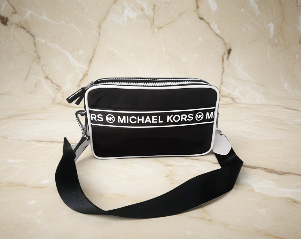MICHAEL KORS NWT KENLY CAMERA BAG DOUBLE ZIP - NYLON