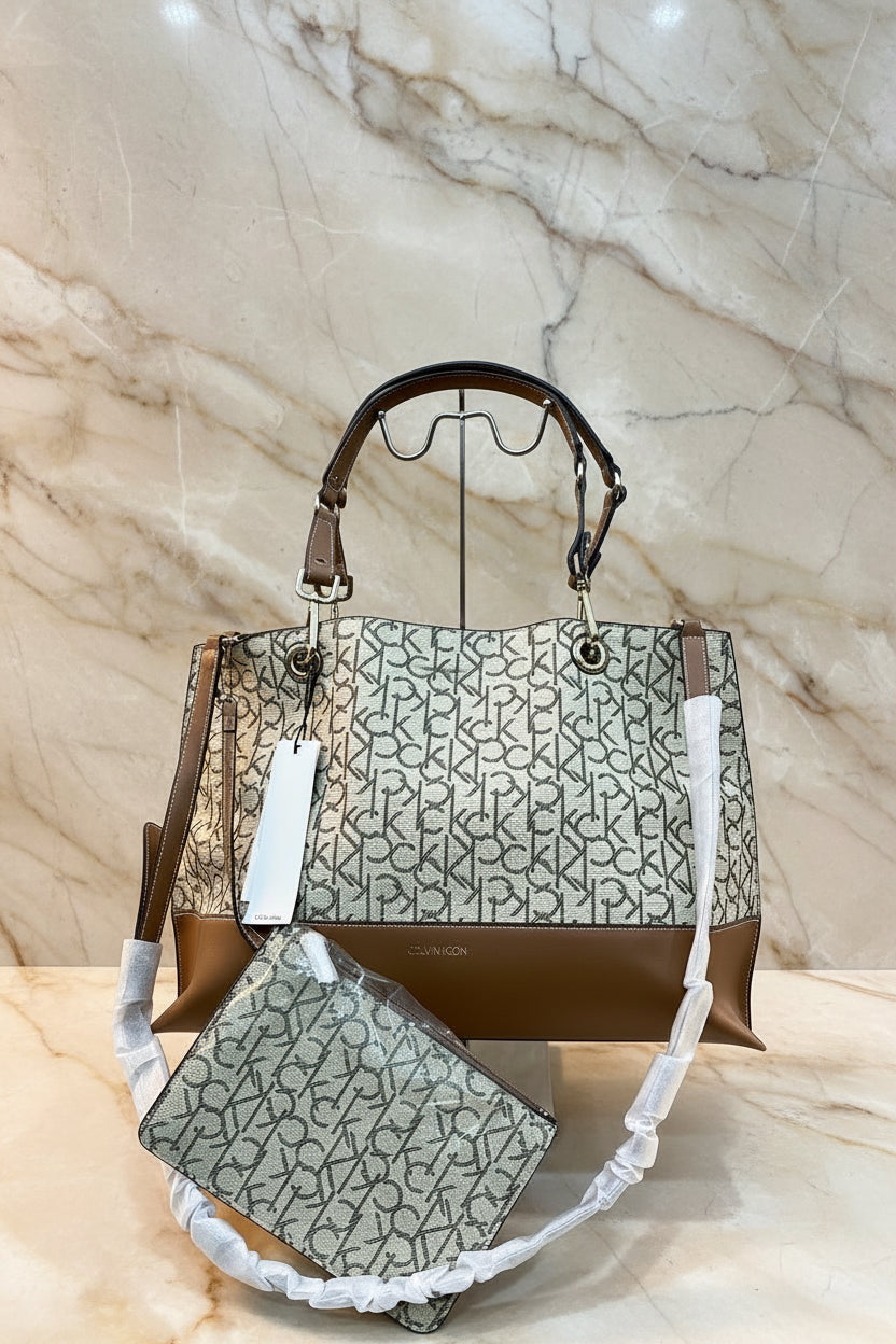 CALVIN KLEIN TOTE IN SIGNATURE LOGO BEIGE/BROWN- XL OPEN WITH LARGE ZIP POUCH & LONG STRAP