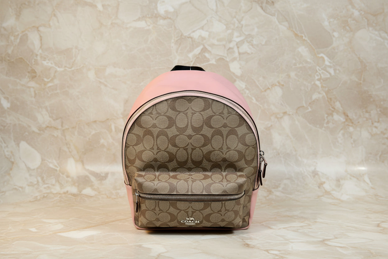 حقيبة ظهر متوسطة الحجم من كوتش تشارلي - لون بني/وردي مميز