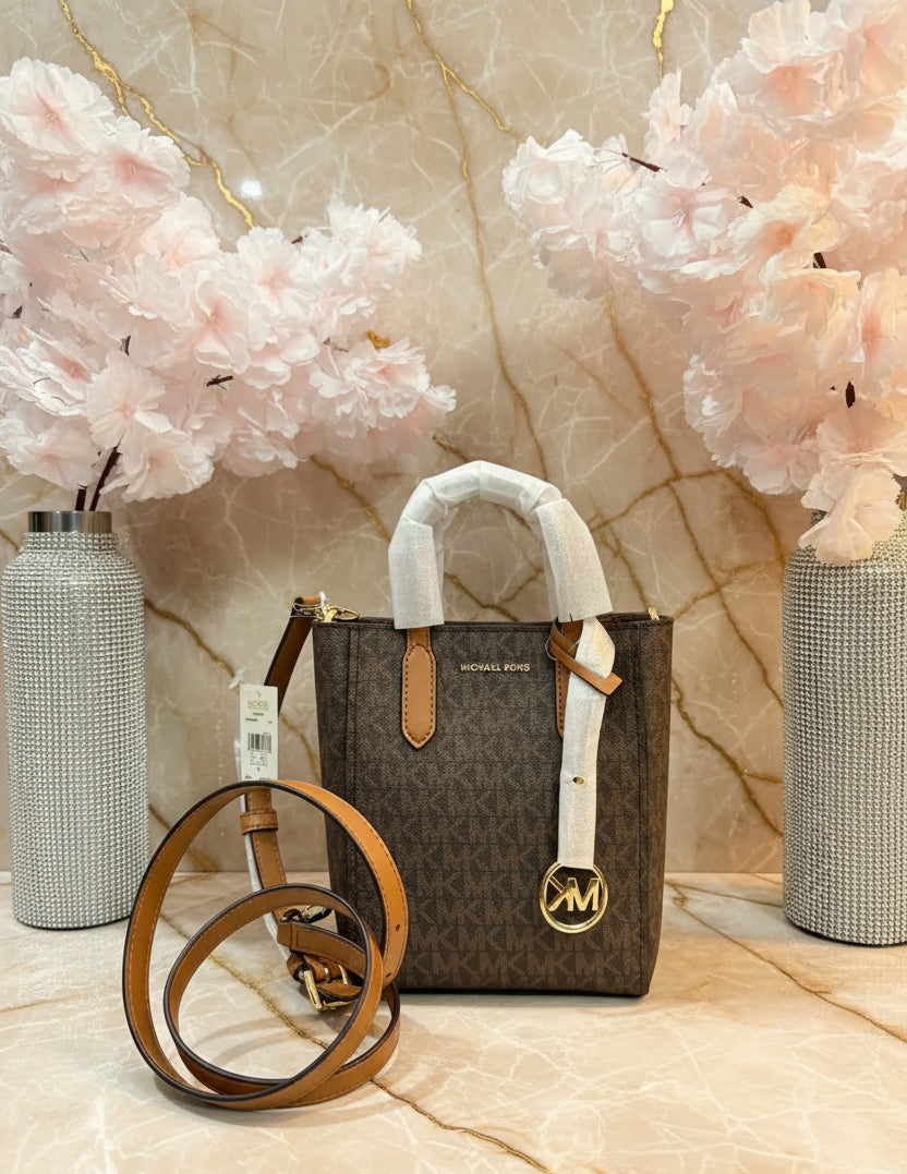 MICHAEL KORS SINCLAIR XS SIGNATURE LOGO CROSSBODY BAG - BROWN/ACORN ( RETAIL ITEM ) NO DUSTBAG/NO PAPERBAG