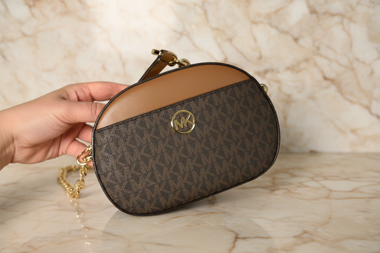 MICHAEL KORS GLAM OVAL CROSSBODY