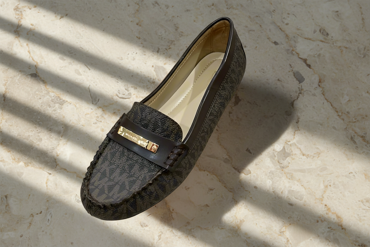أحذية مايكل كورس المسطحة