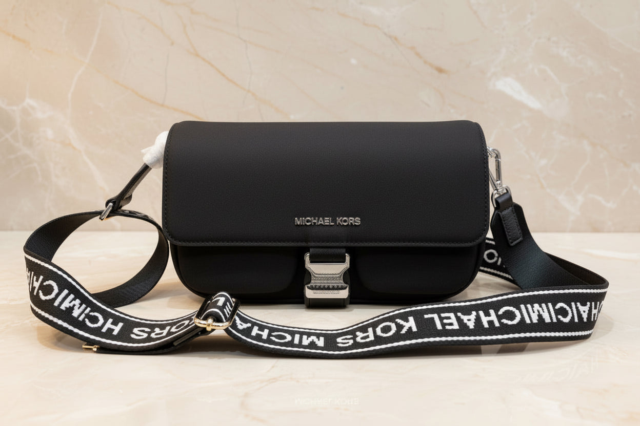 MICHAEL KORS KHAI MEDIUM DOUBLE POCKET FLAP MESSENGER