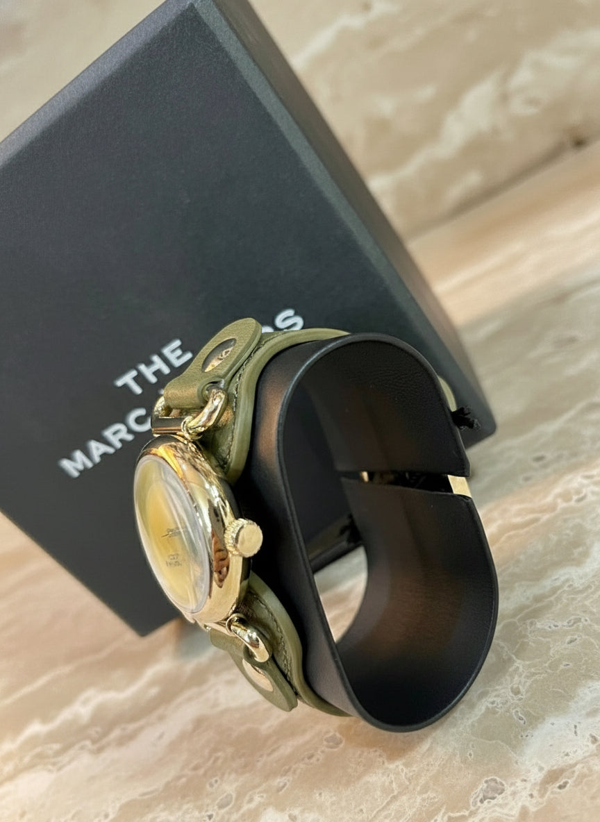MARC JACOBS CUFF LEATHER WATCH