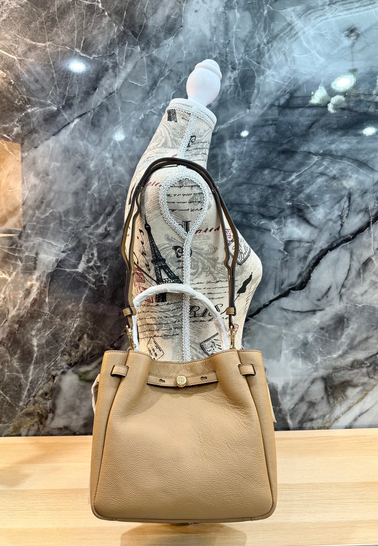 SALE!!! WITH CREASE IN FRONT DUE TO CARGO HANDLING - TORY BURCH SMALL ROMY BUCKET - BROWN