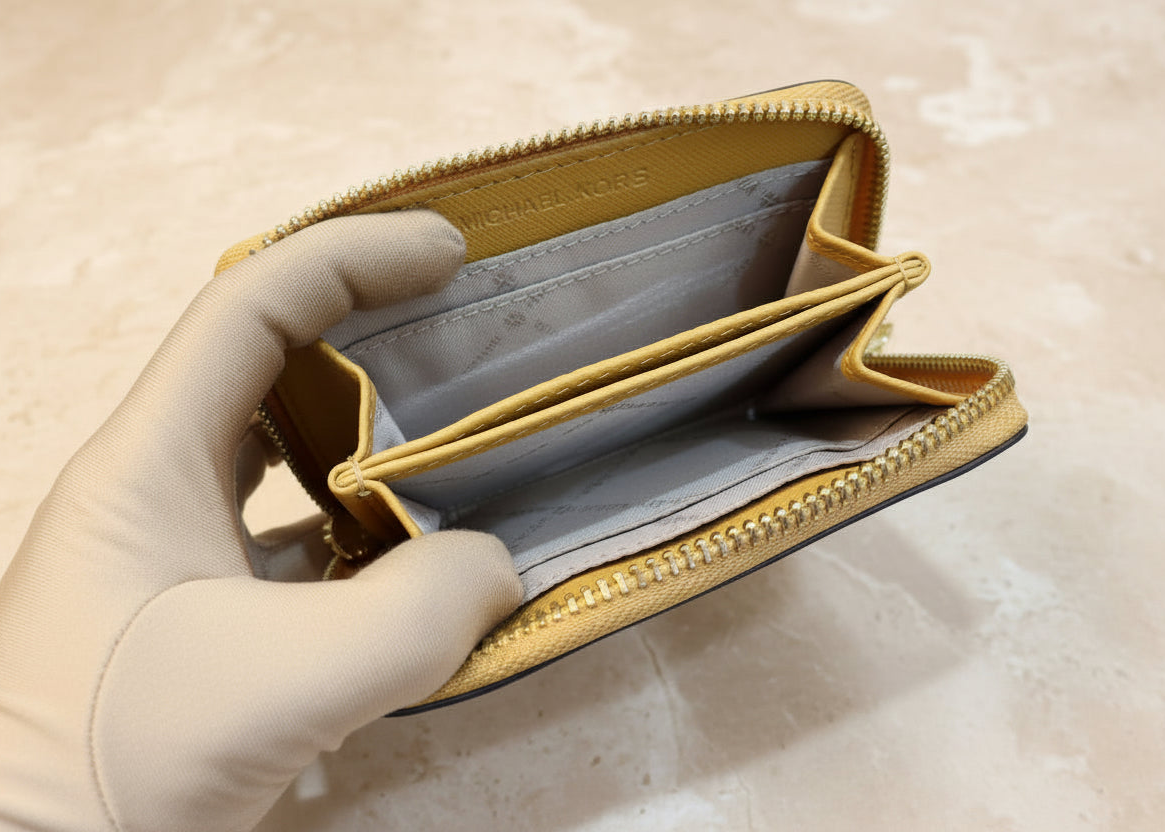 MICHAEL KORS SMALL COIN PURSE - SIGNATURE BRIWN/MUSTARD YELLOW