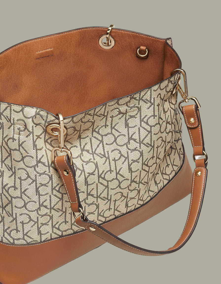 CALVIN KLEIN TOTE IN SIGNATURE LOGO BEIGE/BROWN- XL OPEN WITH LARGE ZIP POUCH & LONG STRAP