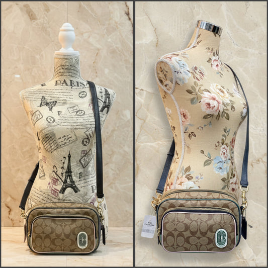 COACH COURT CROSSBODY IN SIGNATURE CANVAS WITH COACH PATCH