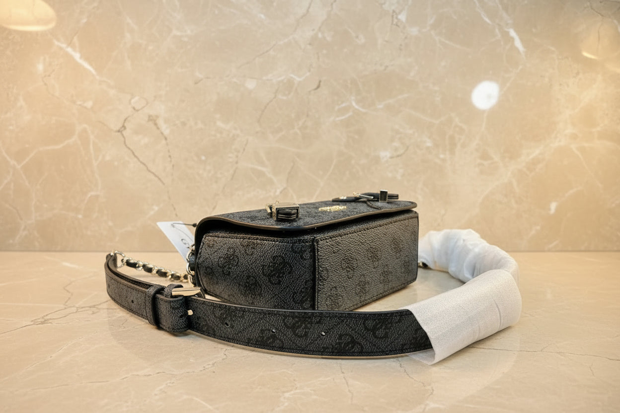 GUESS DIDI MONO CROSSBODY CHAIN - CHARCOAL BLACK