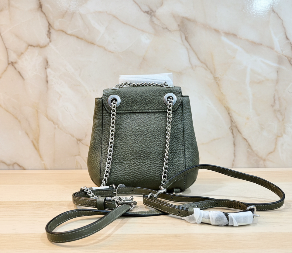 حقيبة ظهر صغيرة قابلة للتحويل من كوتش