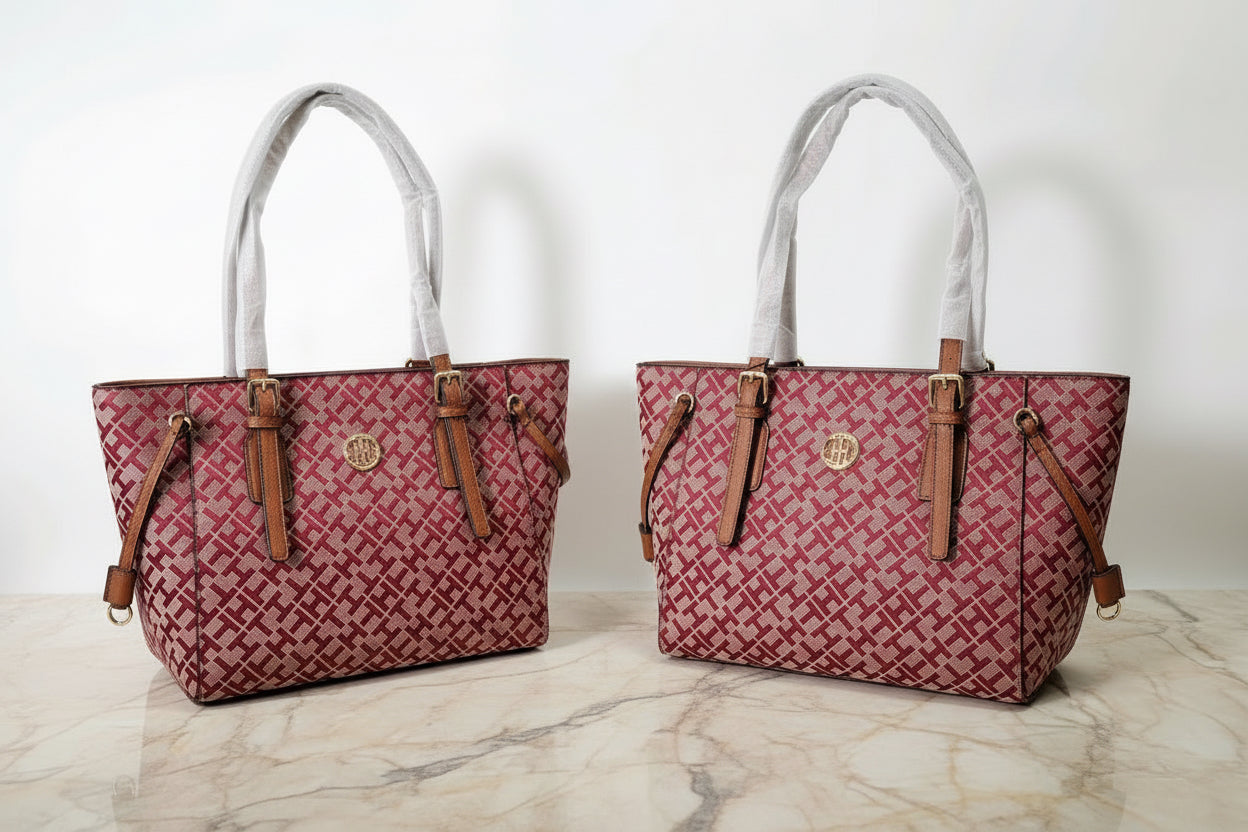 حقيبة تومي هيلفيغر