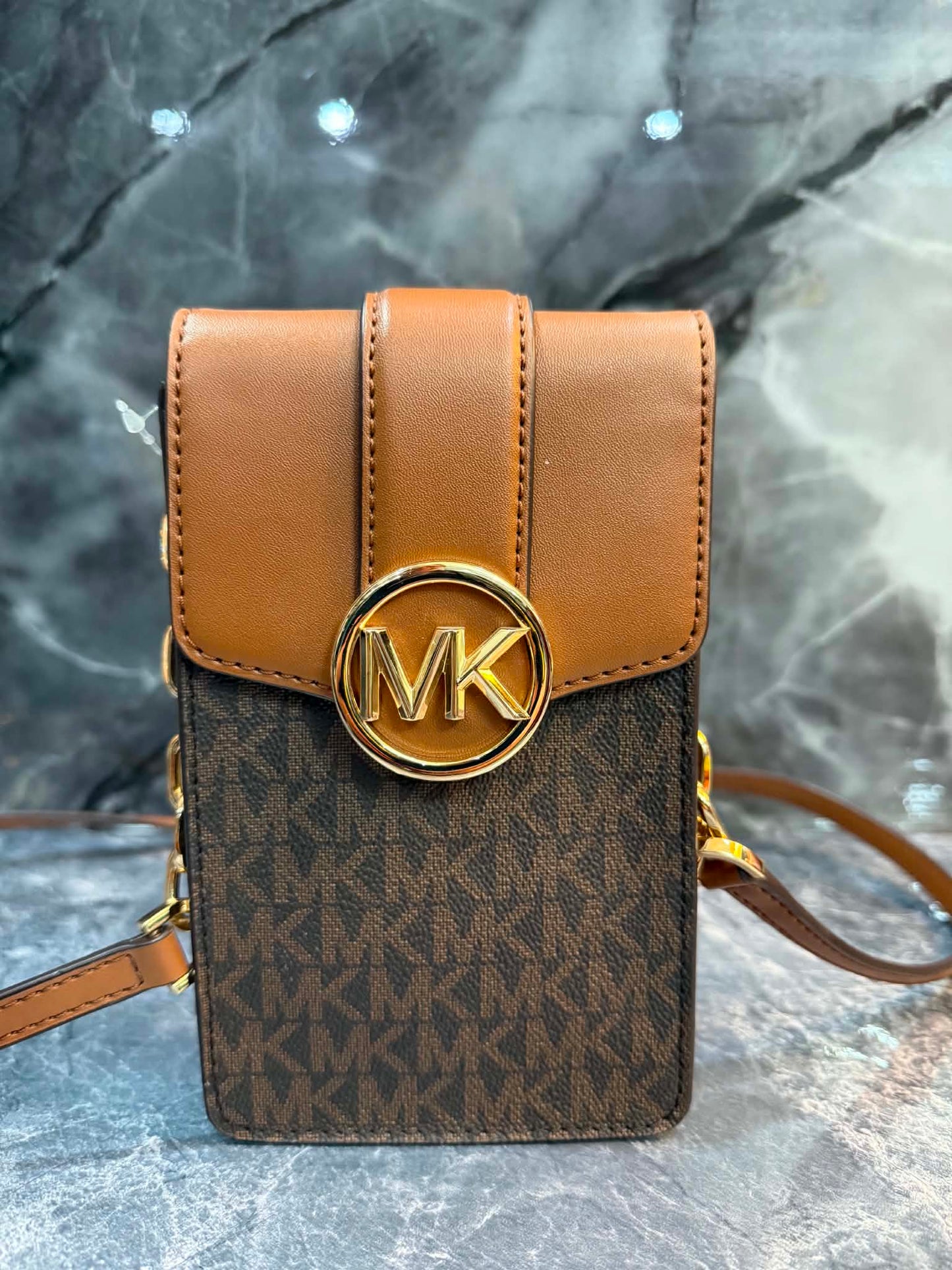 MICHAEL KORS CARMEN CROSSBODY