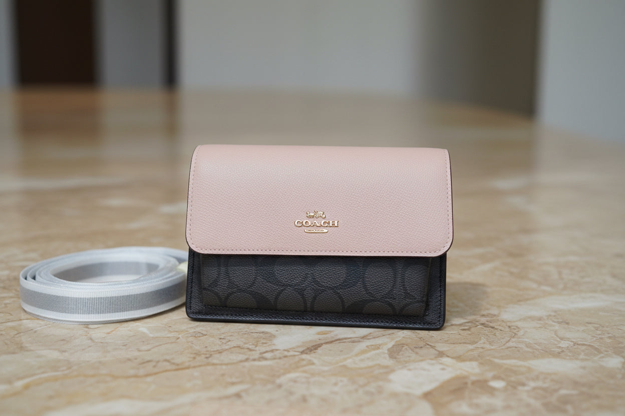 حقيبة كوتش قابلة للطي 3 في 1، حقيبة خصر/حقيبة كروس/حقيبة بودي - لون وردي فاتح، بنقشة جلد الثعبان المميزة