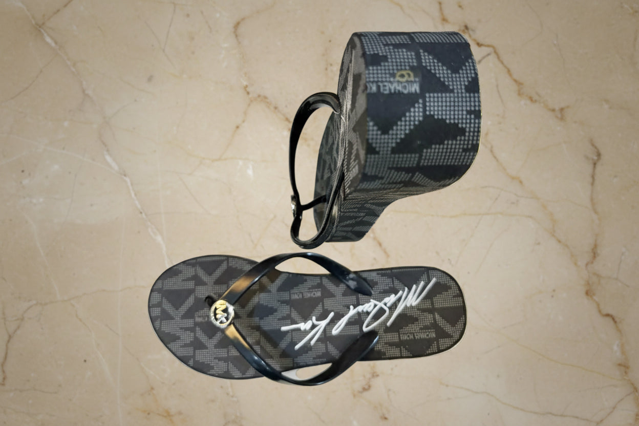 MICHAEL KORS SLIPPERS