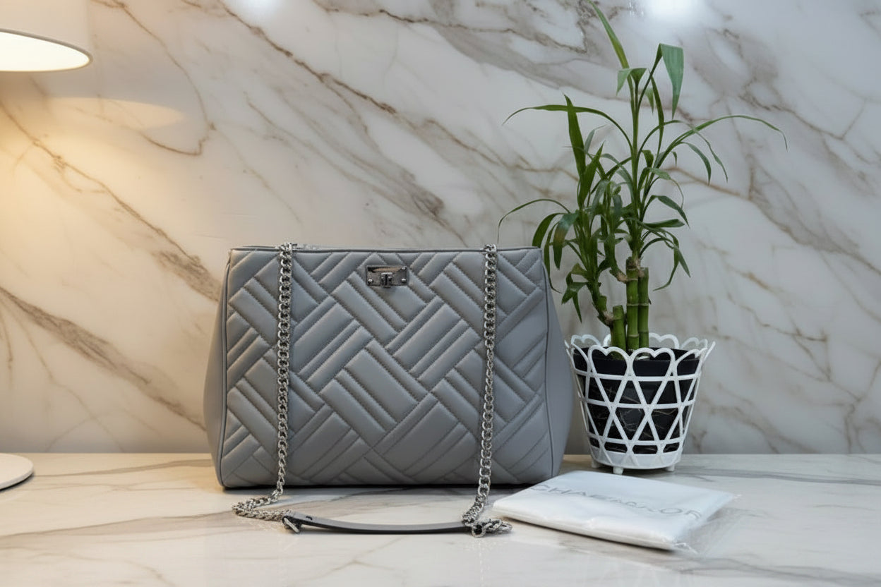 MICHAEL KORS PEYTON QUILTED LARGE CHAIN LINK TOTE CONVERTIBLE - PEARL GRAY