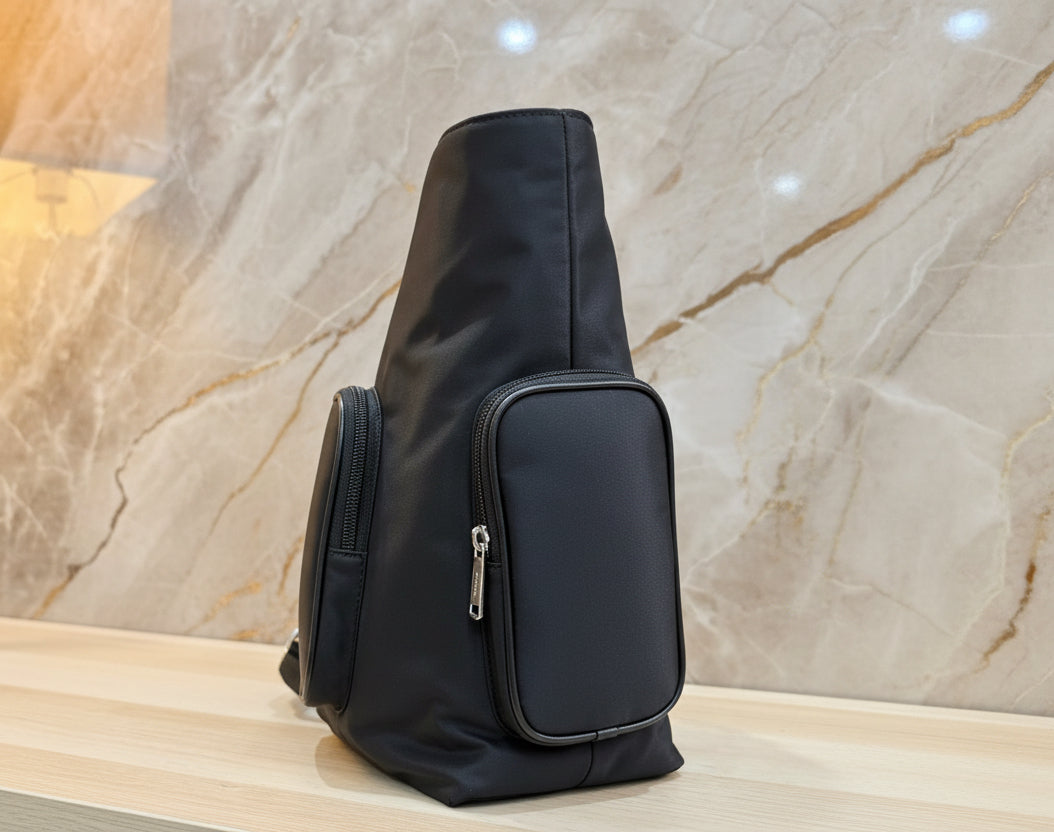 حقيبة مايكل كورس كاي للكمبيوتر المحمول - كبيرة - سوداء