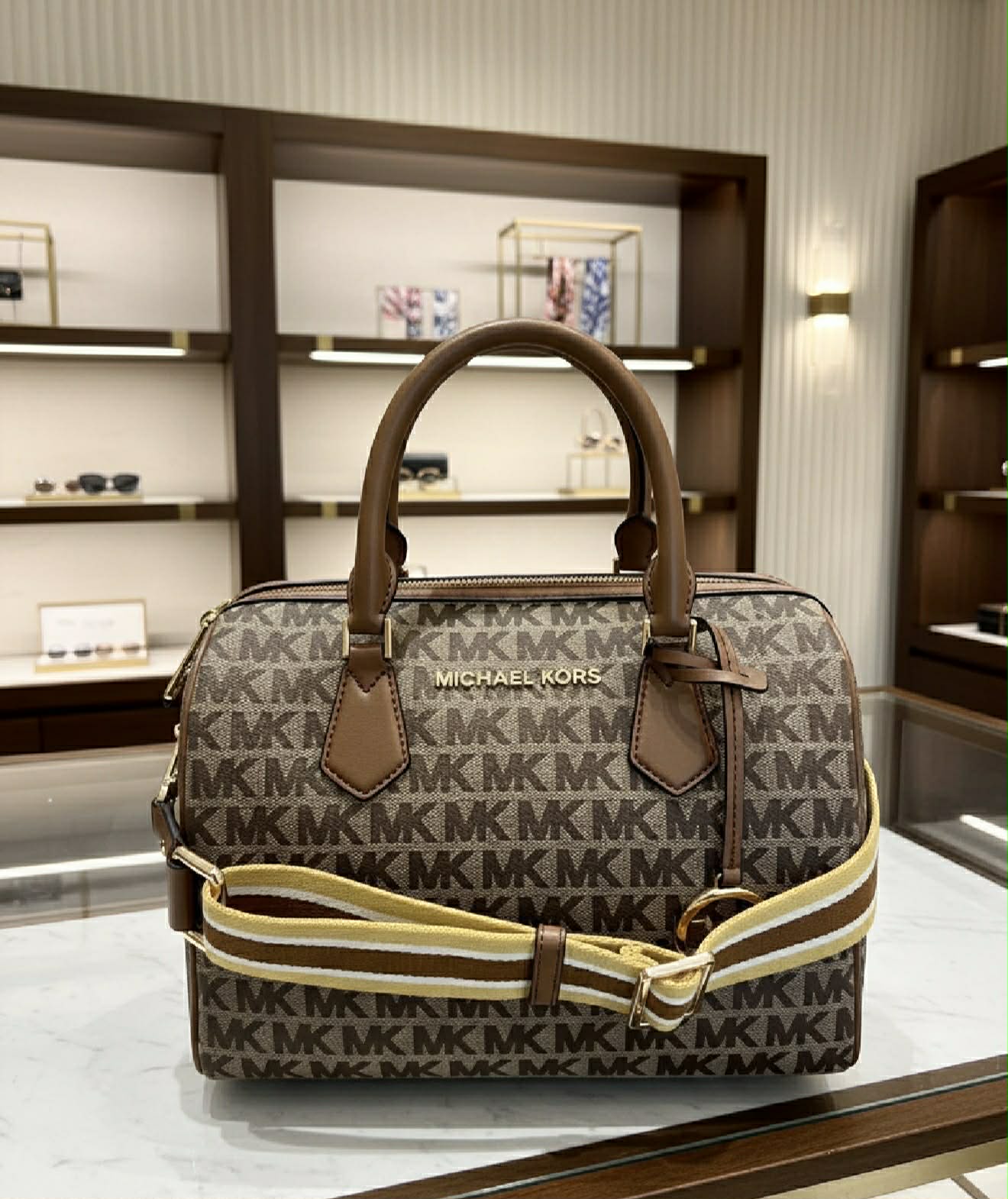 BUNDLE ‼️ MICHAEL KORS BEDFORD DUFFLE LARGE IN SIGNATURE JACQUARD & MEDIUM BIFOLD CORNER ZIP WALLETS