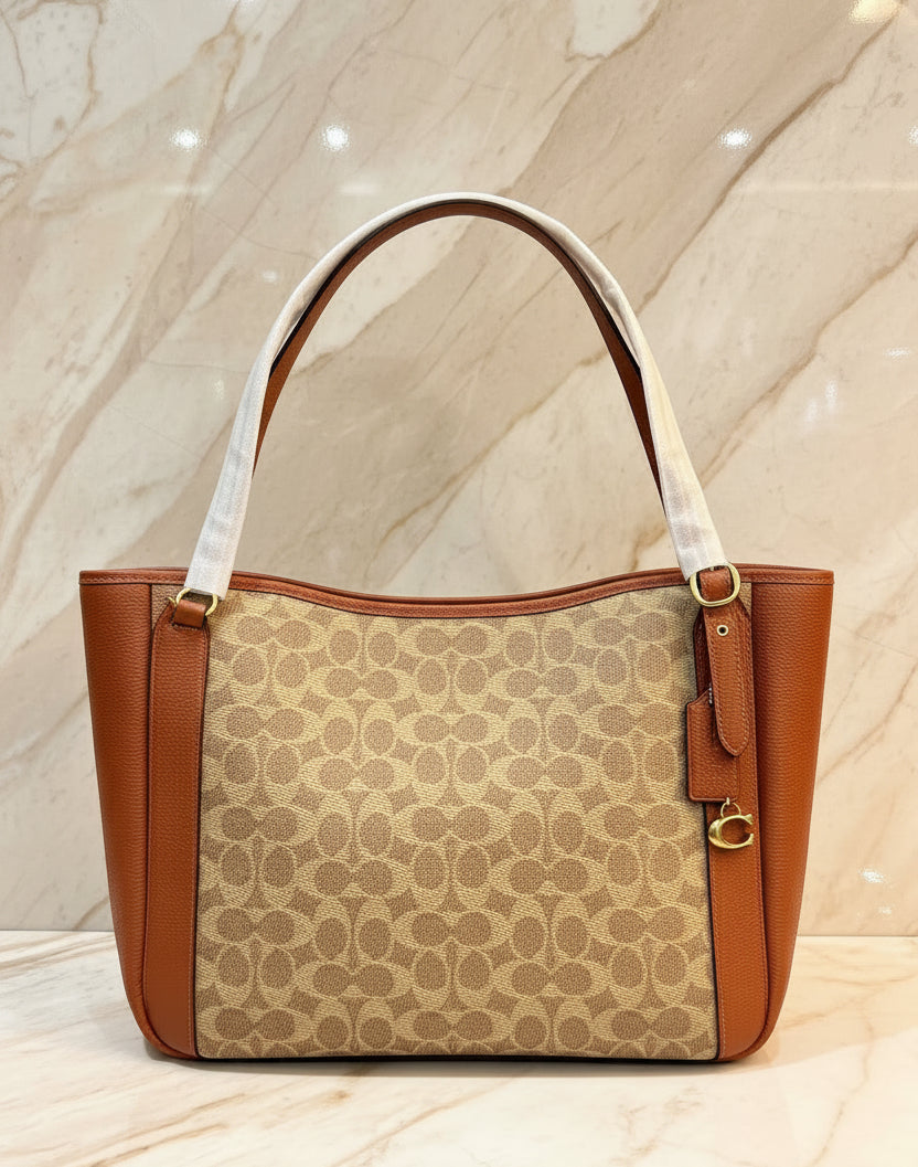 COACH ALANA ZIP TOTE IN SIGNATURE CANVAS - TAN RUST