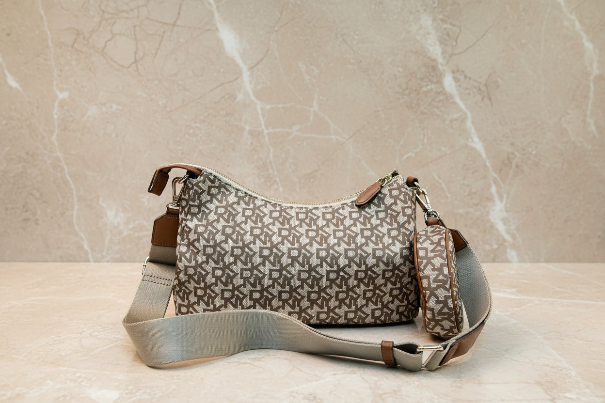 حقيبة كتف/حقيبة كروس بودي كبيرة الحجم من دي كيه إن واي كايرو