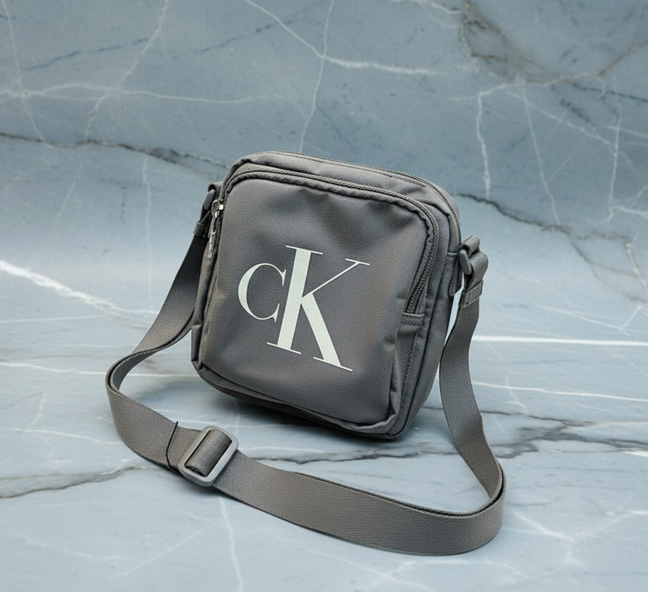 CALVIN KLEIN SPORT ESSENTIAL CAMERA BAG 17 - GRAY