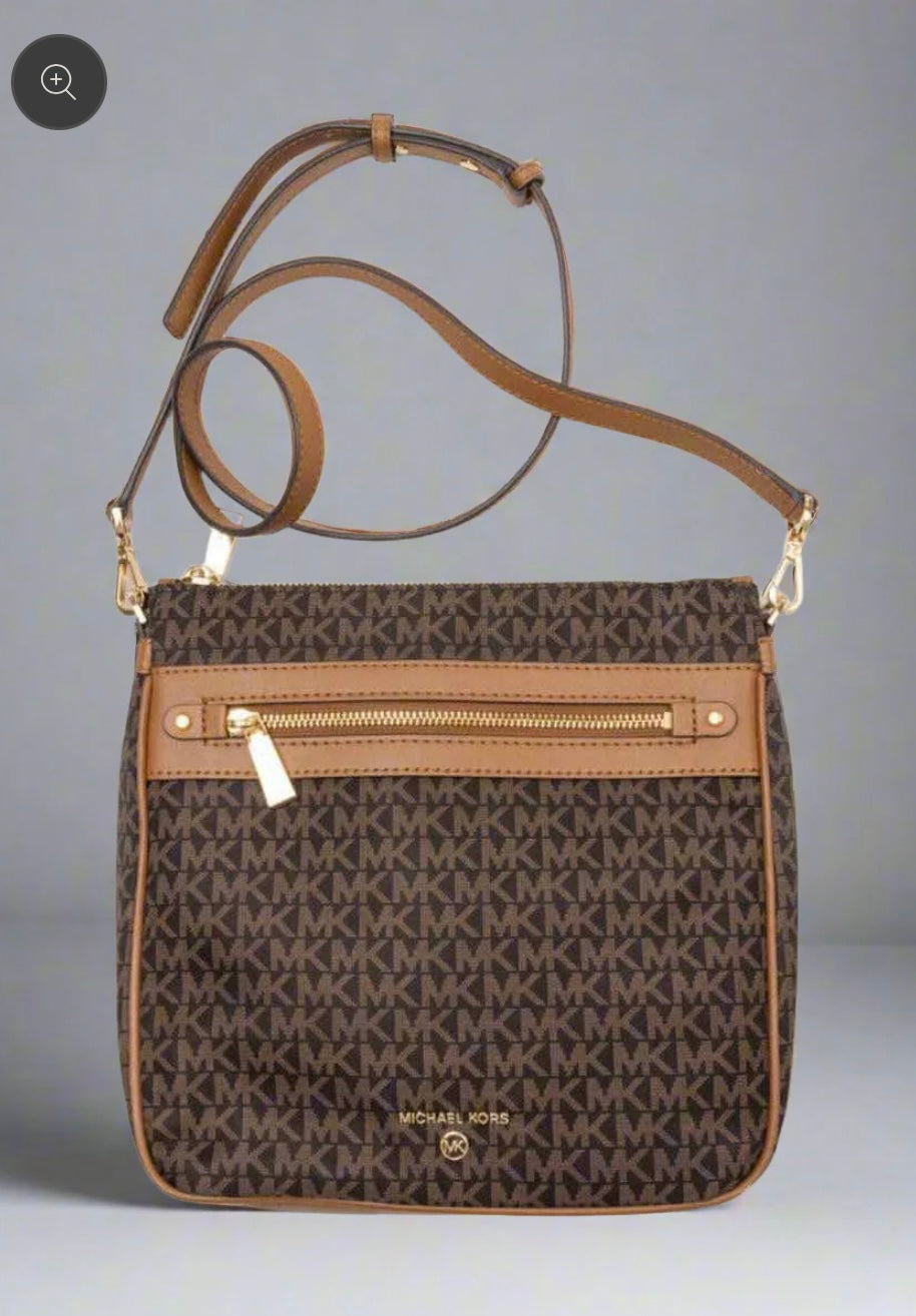 MICHAEL KORS CHARM NORTH/SOUTH CROSSBODY