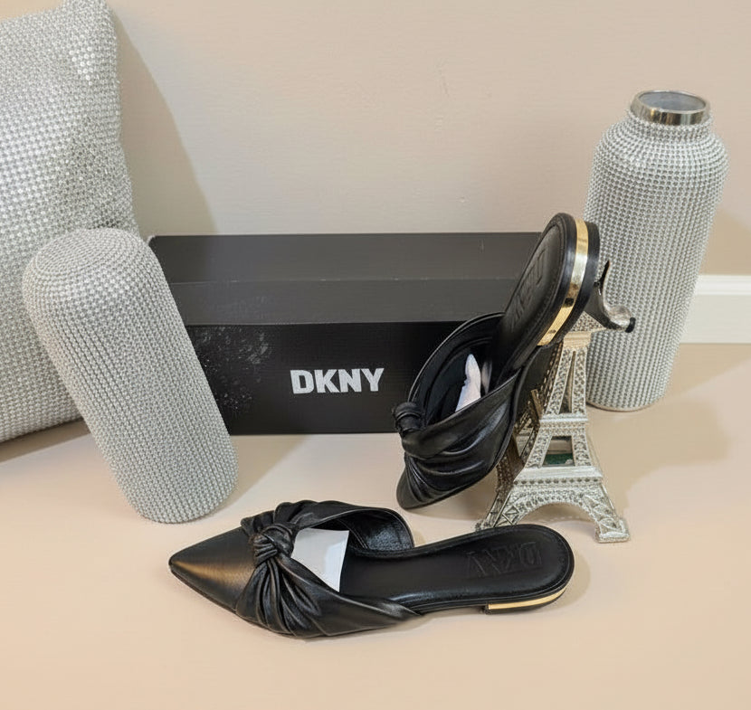 DKNY FLAT SHOES - BLACK