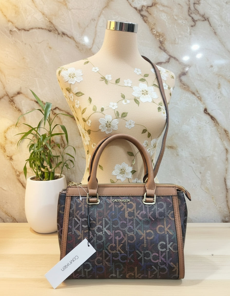 CALVIN KLEIN BUNDLE BAG & LONG WALLET JANAE SATCHEL CROSSBODY BAG IN SIGNATURE BROWN