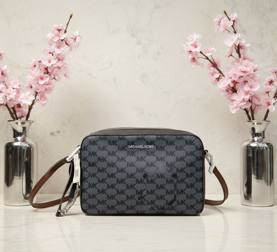 MICHAEL KORS EW JET SET CAMERA BAG MONOGRAM BLACK-GREY - PVC LEATHER ( BOUTIQUE STORE )