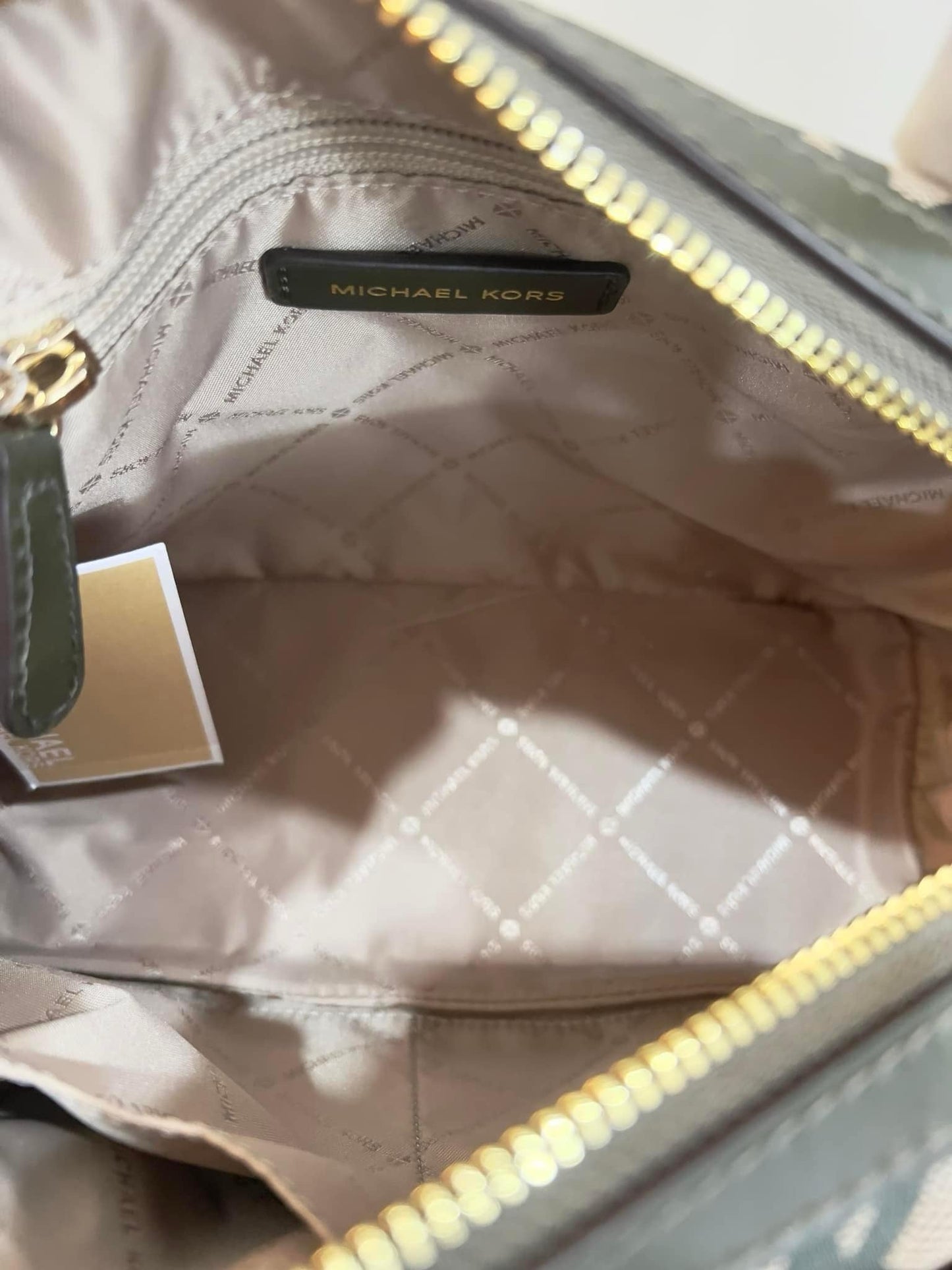 MICHAEL KORS GINGER SIGNATURE SMALL DUFFLE BAG - OLIVE GREEN