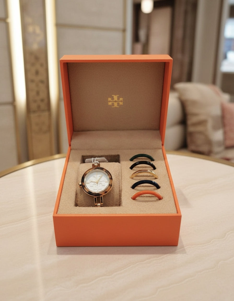 ساعة توري بورش الصغيرة ذات الأزرار القابلة للتبديل