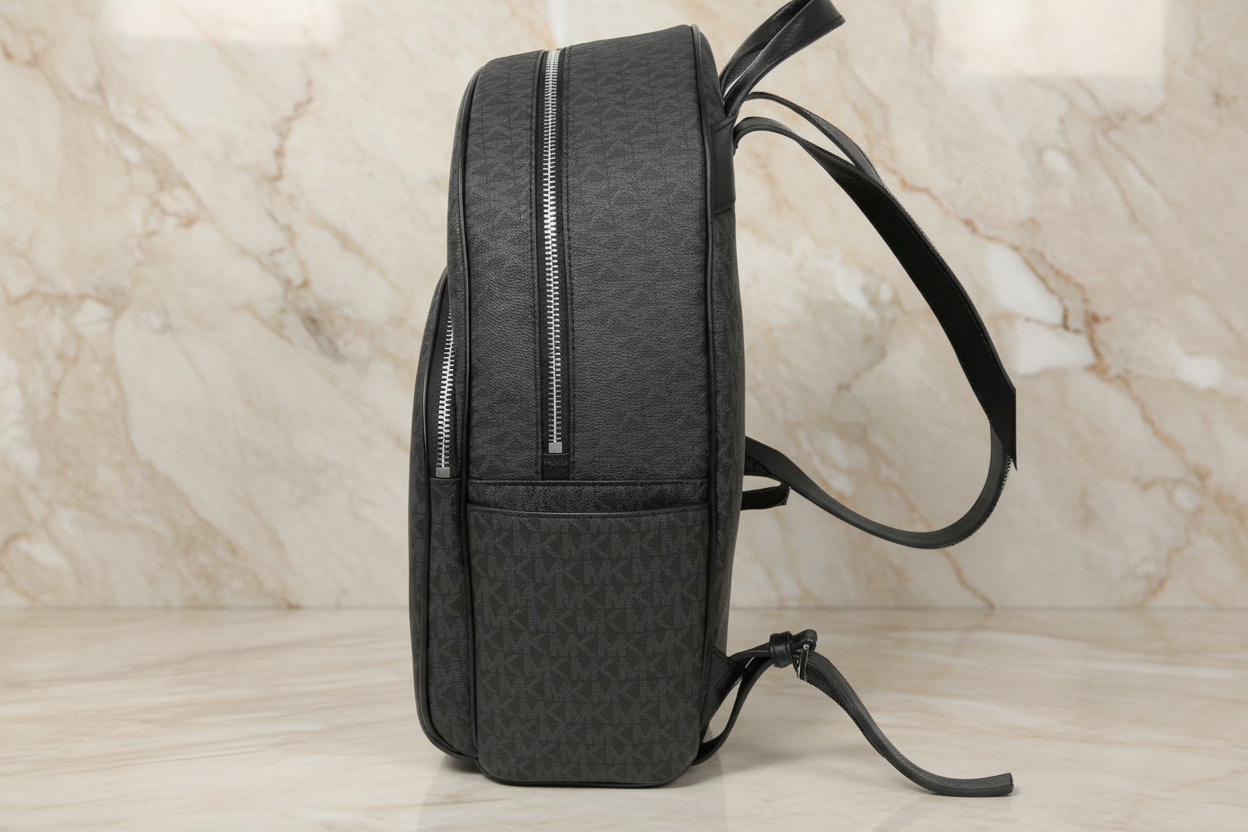 MICHAEL KORS ABBEY BACKPACK LARGE - SIGNATURE BLACK