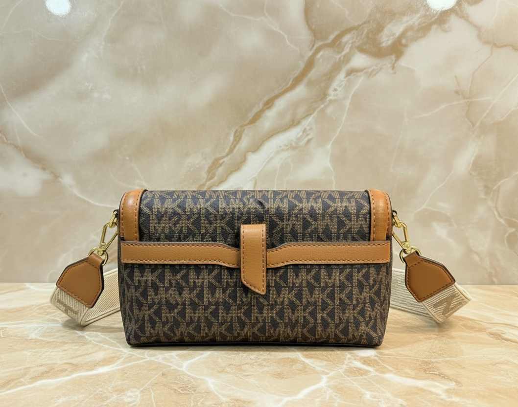 MICHAEL KORS JET SET LOGO SMARTPHONE CROSSBODY BAG- BROWN ACORN - WOVEN