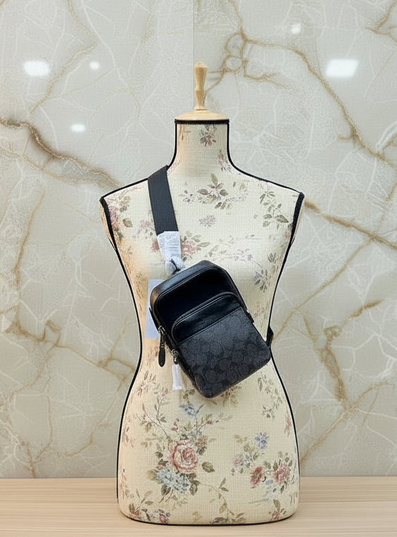 تخفيضات‼️ حقيبة ظهر/حقيبة كتف من كوتش جوثام، 13 مجسمًا صغيرًا للرجال، بدون بطاقة تعريف - (منتج تجزئة)