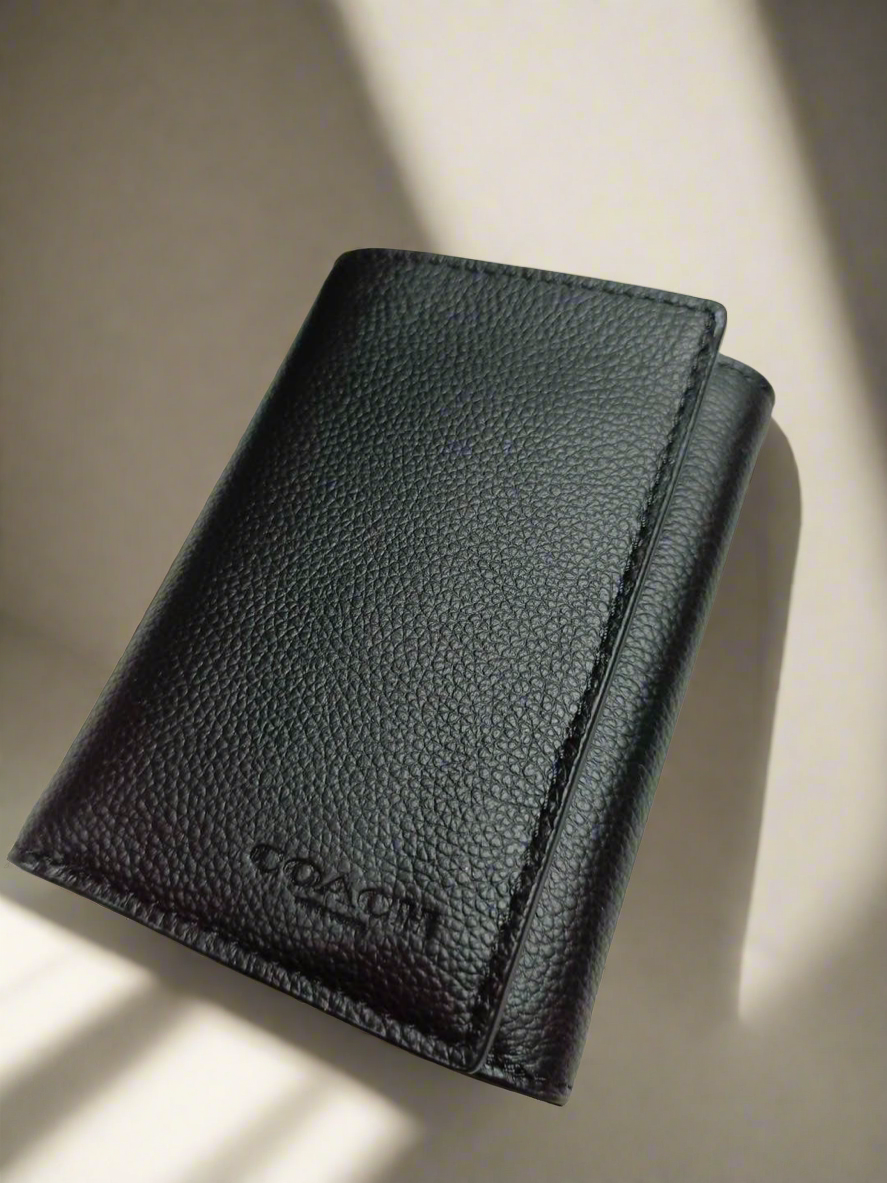 محفظة كوتش ثلاثية الطي