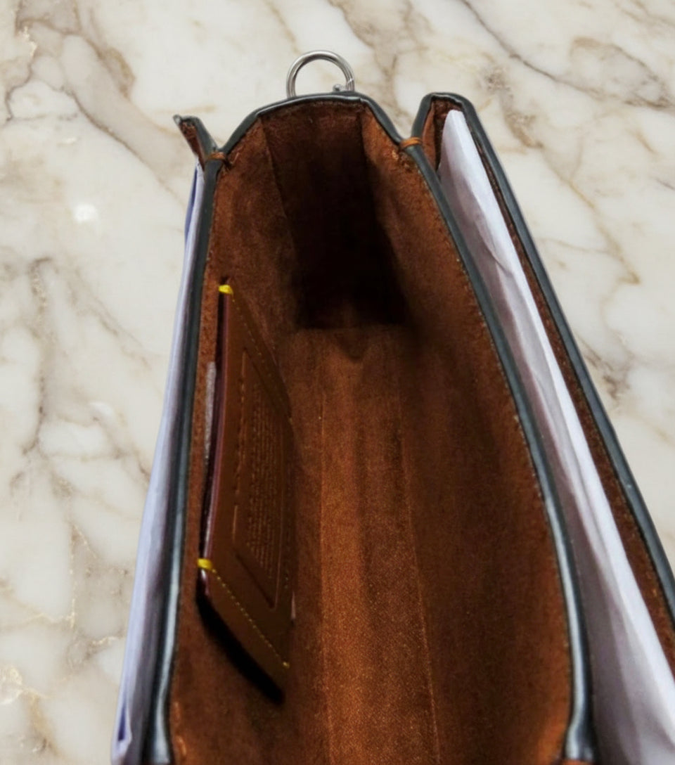 حقيبة كروس بودي من كوتش كاسي 17