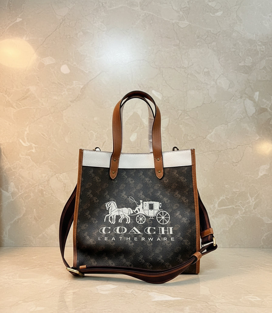 حقيبة تسوق من كوتش فيلد مزينة بطبعة حصان وعربة
