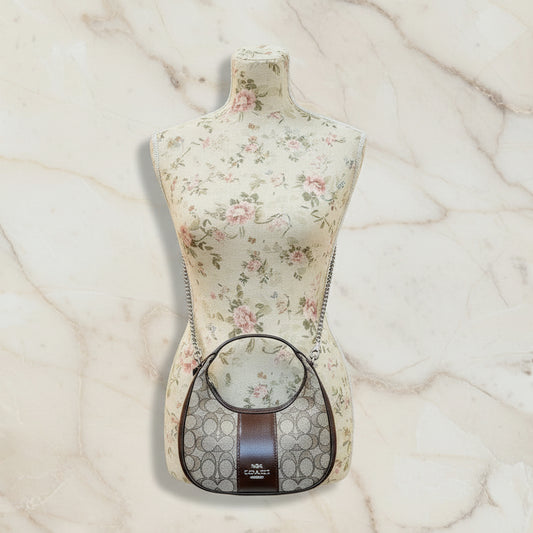 حقيبة كوتش ميني كارمن بمقبض علوي/حقيبة كروس بوسي من قماش الجاكار المميز - خشب القيقب/خشب البلوط