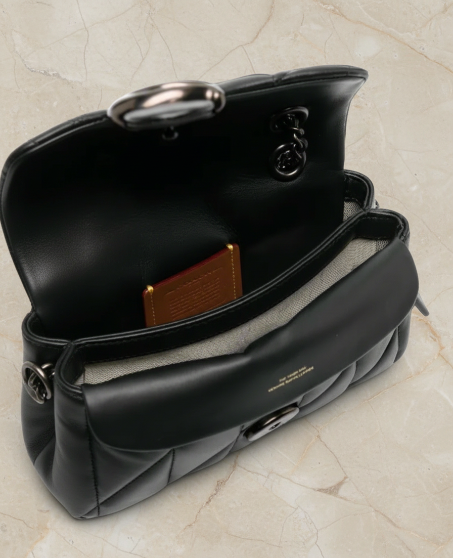 حقيبة كوتش مبطنة بنقشة تابي 20 - جلد نابا - أسود