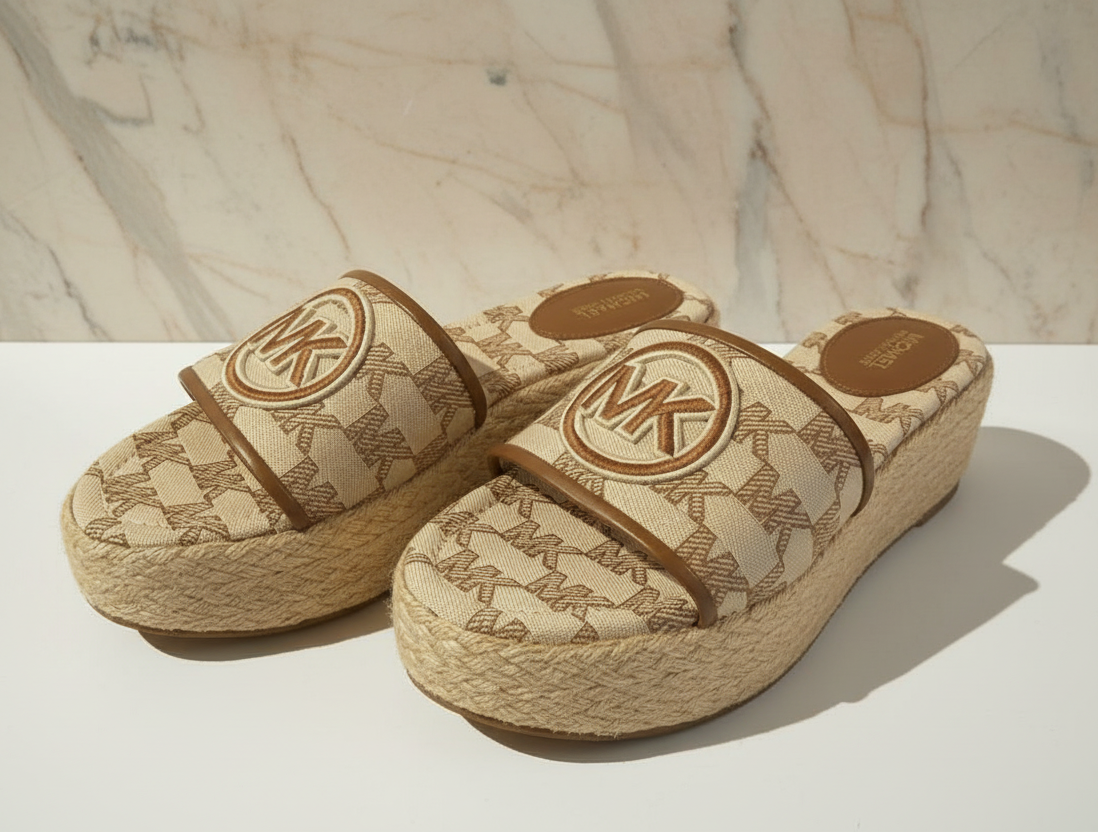 MICHAEL KORS INDIRA WEDGE - JACQUARD BEIGE SIZE 6 CAN FIT TO SIZE 6.5