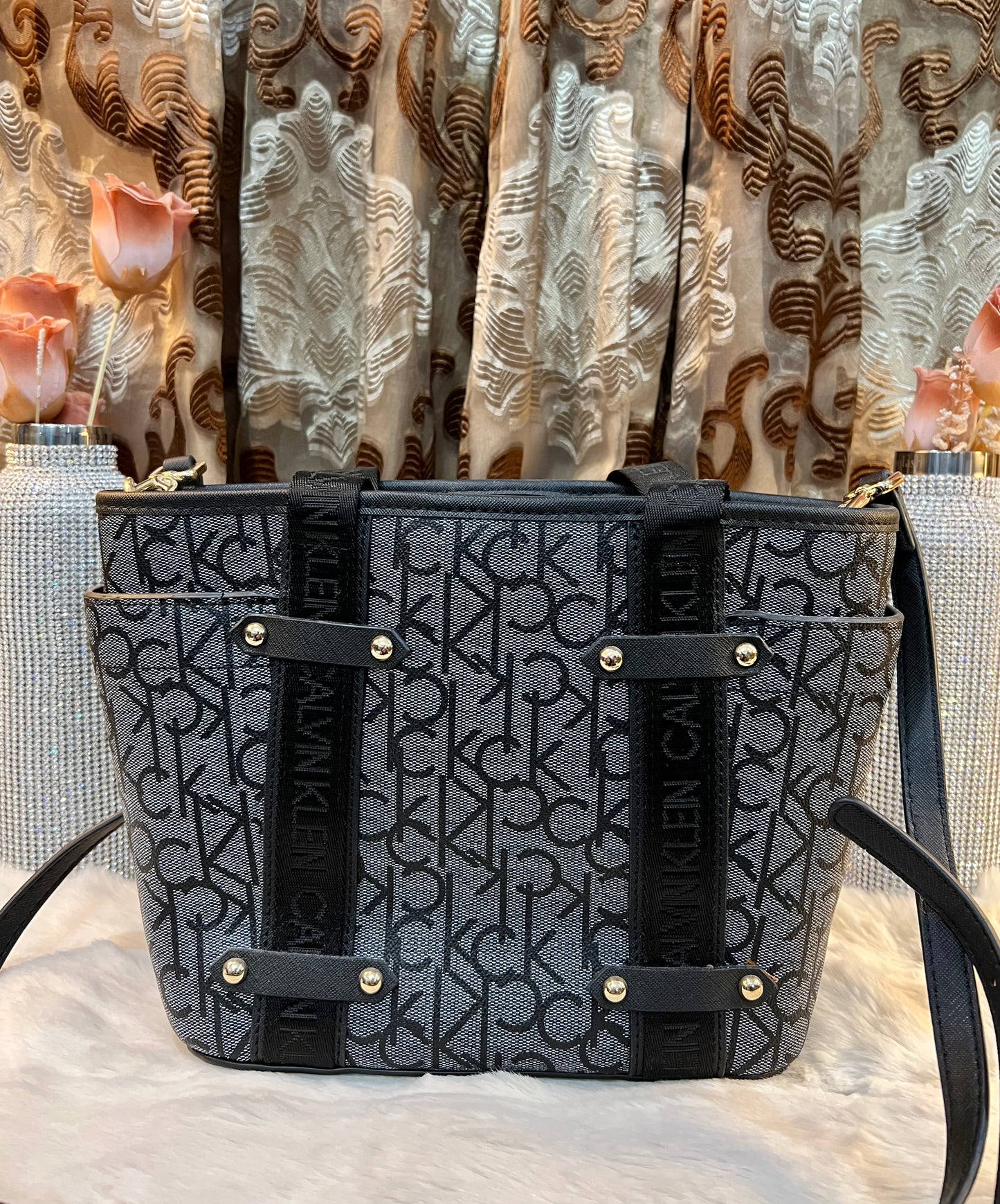 CALVIN KLEIN SATCHEL IN SIGNATURE CHARCOAL BLACK