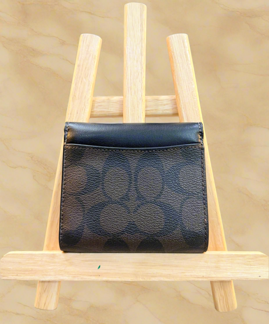 COACH SMALL TRIFOLD WALLET