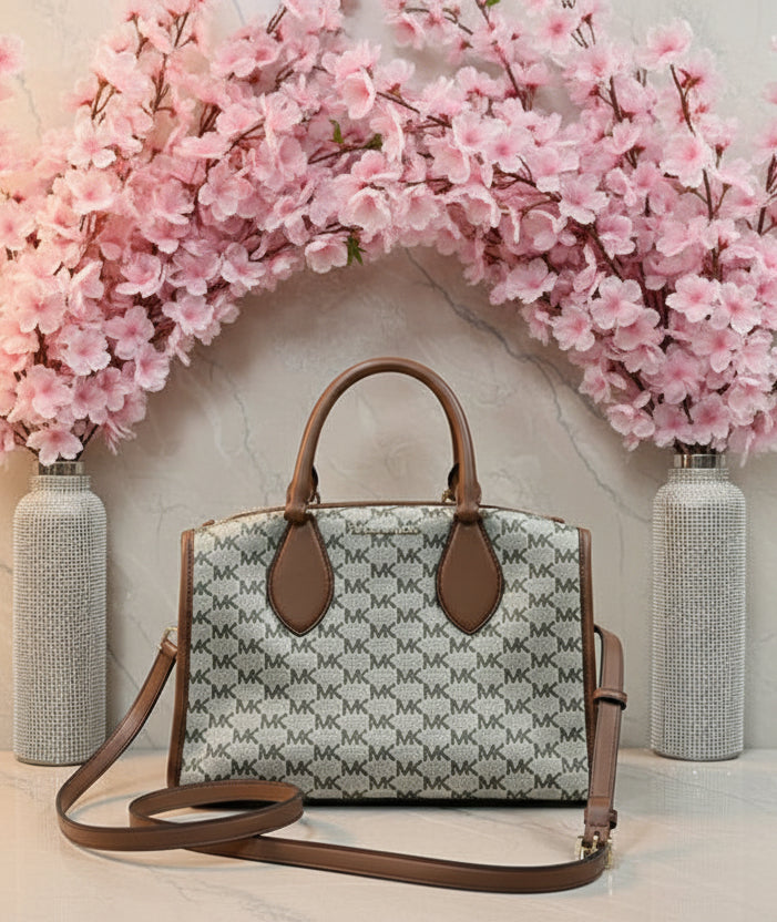 MICHAEL KORS BUNDLE CONNIE DUFFLE LARGE IN SIGNATURE CANVAS LEATHER & LARGE ZIP POUCH