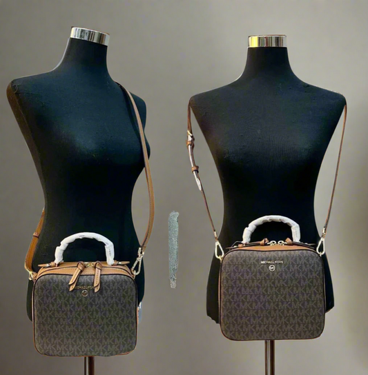 MICHAEL KORS CHARM JET SET LOGO CROSSBODY BAG ( FROM BOUTIQUE STORE )