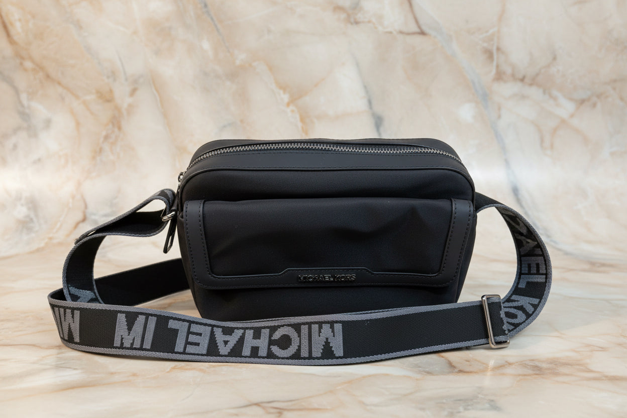 MICHAEL KORS LAUTNER MEDIUM FLAP MESSENGER - NYLON - BLACK