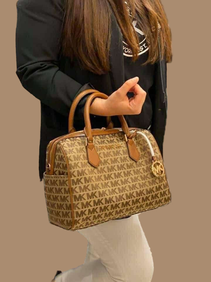 BUNDLE ‼️ MICHAEL KORS BEDFORD DUFFLE LARGE IN SIGNATURE JACQUARD & MEDIUM BIFOLD CORNER ZIP WALLETS