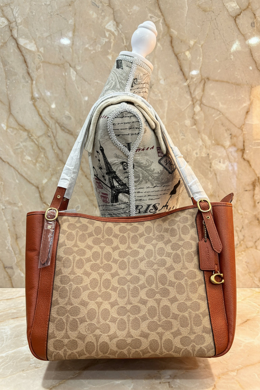COACH ALANA ZIP TOTE IN SIGNATURE CANVAS - TAN RUST