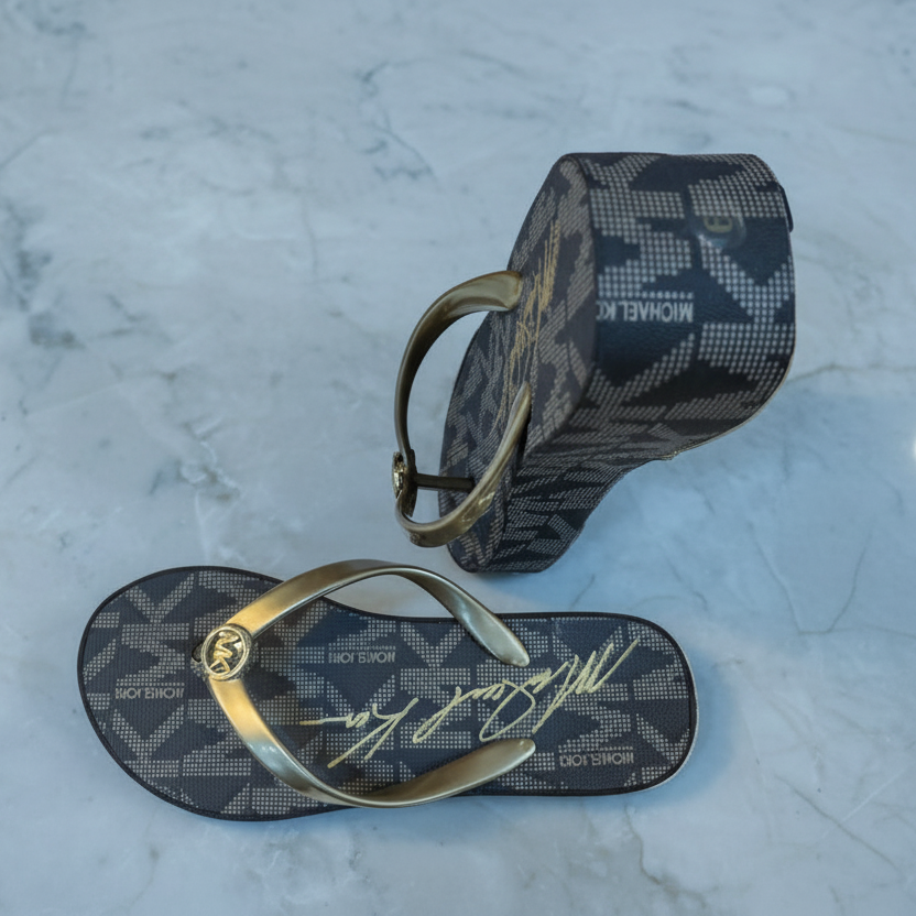 MICHAEL KORS SLIPPERS