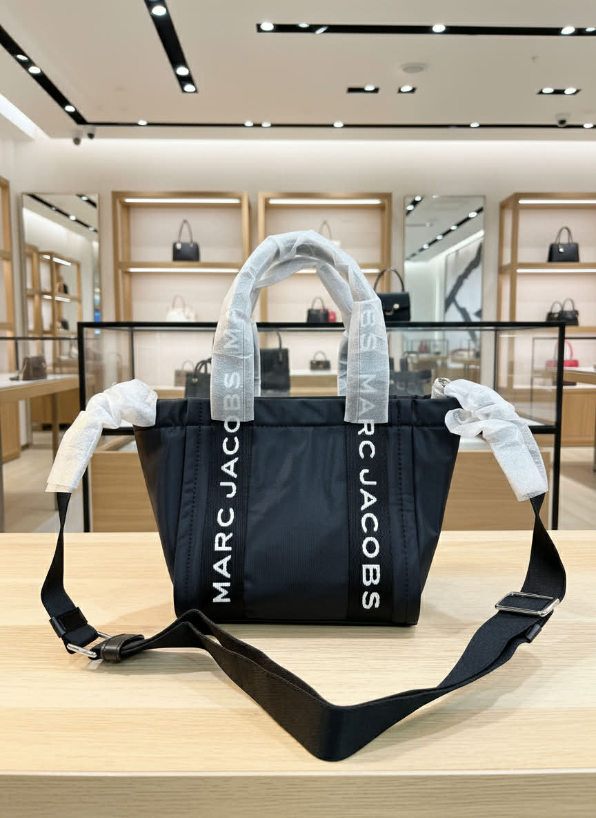 MARC JACOBS SMALL NYLON ZIP TOTE